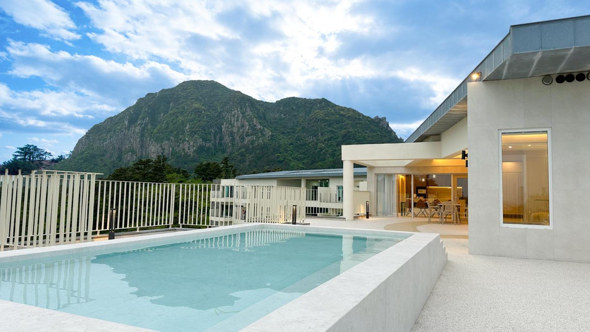 Y Resort Jeju Seogwipo Exterior photo